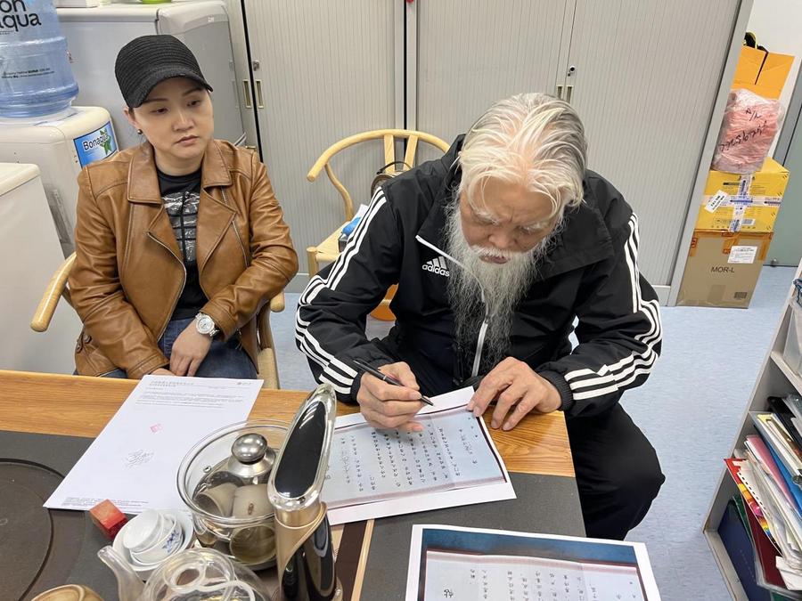 976f1bf798a273be1cf4967d20f16ff