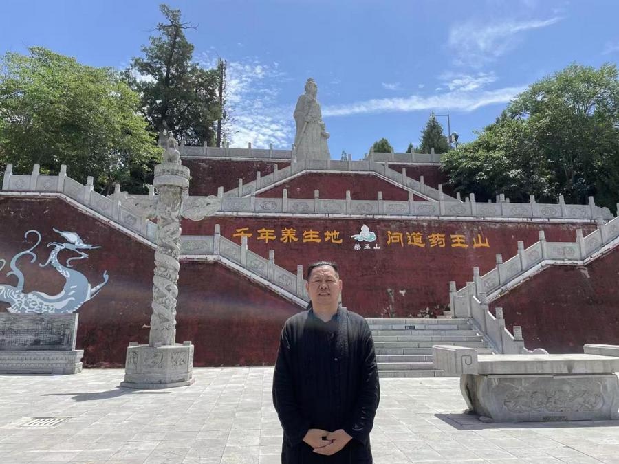 bb5d83f56713f35888866354c1bd384