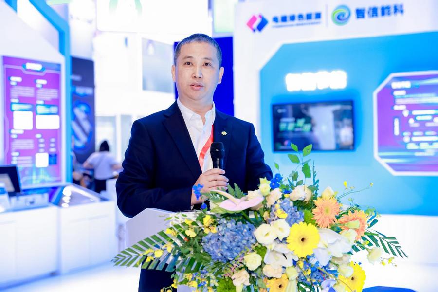 江西电建公司党委副书记、总经理、董事向晓斌致辞